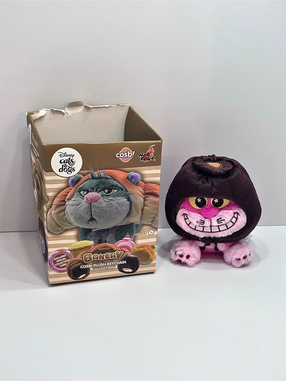 Disney Cats & Dogs Cosbi Plush Keychain – Bakery Collection – Cheshire Cat | New